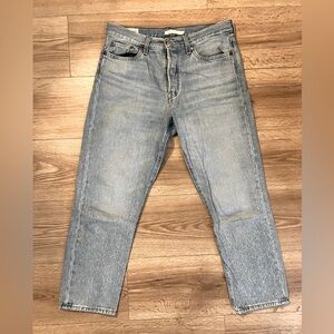Levi’s Wedgie Straight - Size 29 USED